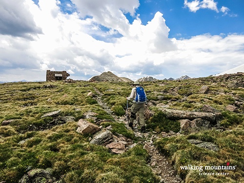 Hiking-Notch-Mountain-Approaching-the-Shelter-Web