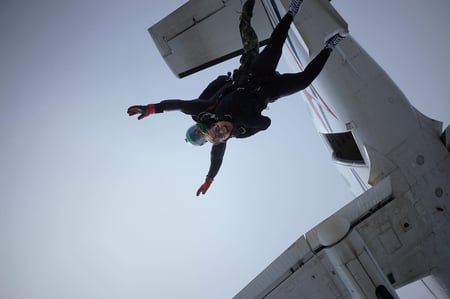 Skydiving longmount