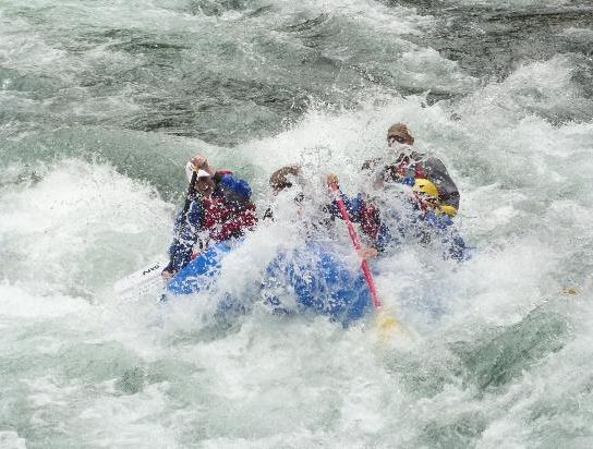 The Science Behind River Dynamics and Rafting